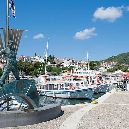 Mikri Gonia Skiathos-Stadt