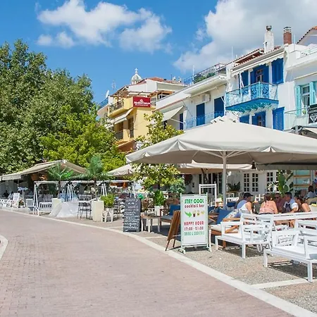 بيت للعطل Mikri Gonia