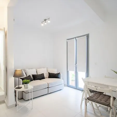 Mikri Gonia بيت للعطل *